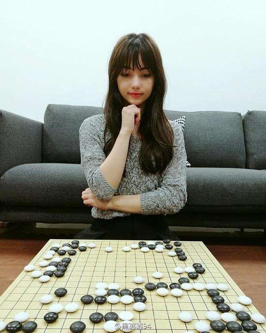 黑嘉嘉与柯洁结婚(围棋界金童玉女的黑嘉嘉与柯洁)