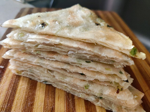 怎样做葱油饼（简单又美味的葱油饼制作教程）