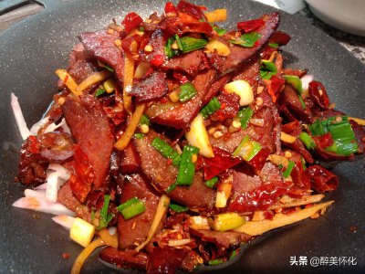 ​腊牛肉怎么做好吃家常做法（香辣可口的腊牛肉做法）