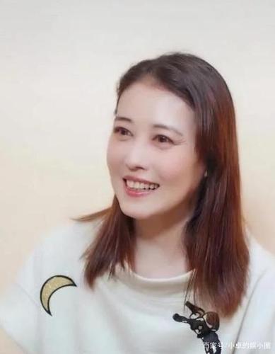 周海媚老公，周海媚不婚(周海媚未婚吗)