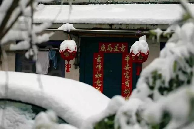 济南下雪是什么样子（山东济南等地下雪场景）(20)