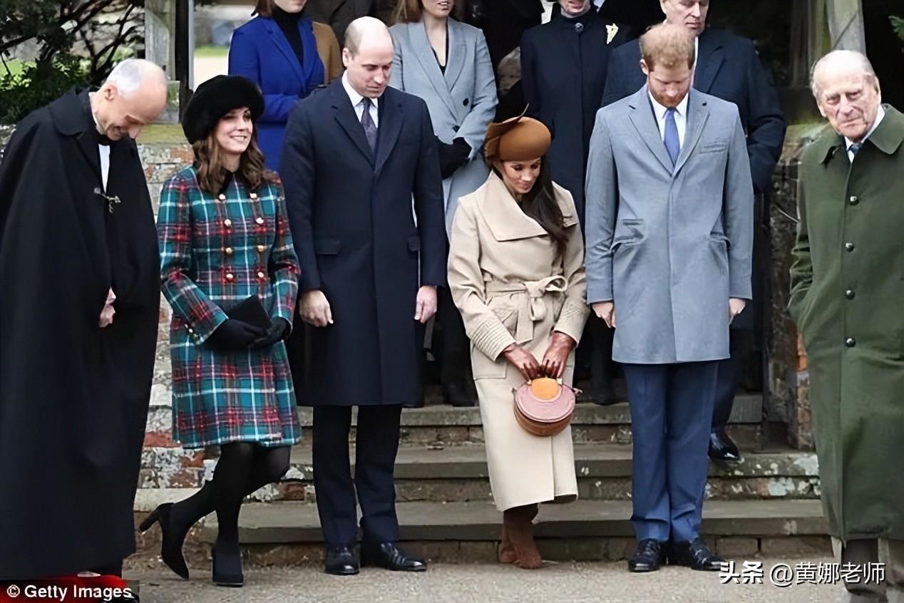 英国首相见到女王需要下跪吗（英国女王相当于中国什么职位）