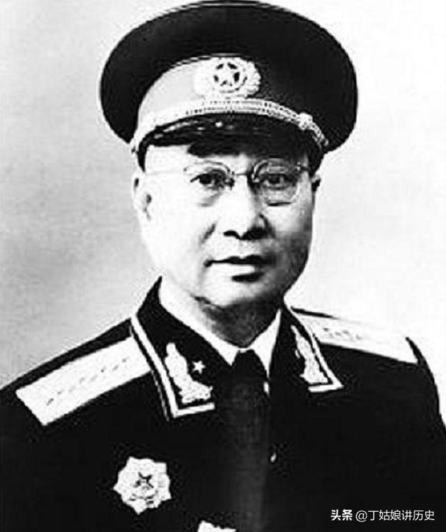 1955年元帅大将名单（十位大将都担任什么职务）(4)