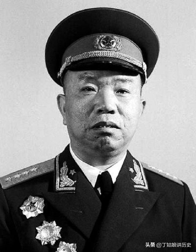 1955年元帅大将名单（十位大将都担任什么职务）(9)