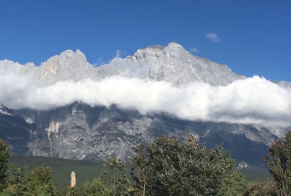 有雨山戴帽无雨半山腰意思,有雨山戴帽,无雨半山腰是什么意思图4