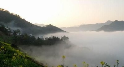 ​有雨山戴帽无雨半山腰意思,有雨山戴帽,无雨半山腰是什么意思