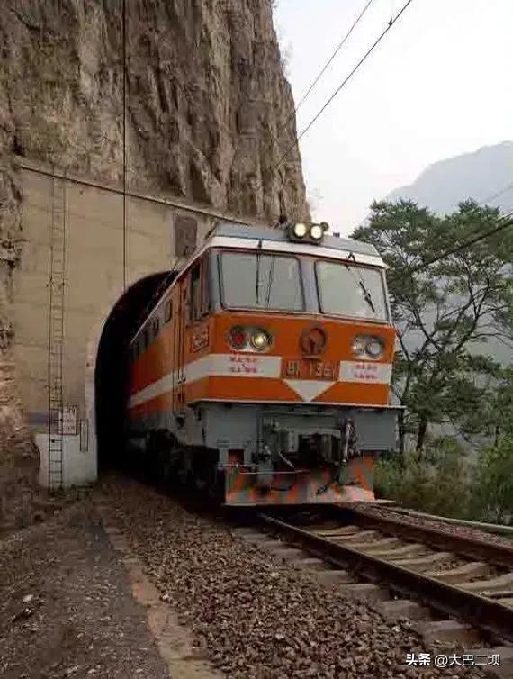 朔黄铁路丰台机务段机车（京局丰台机务段8K电力机车）(8)