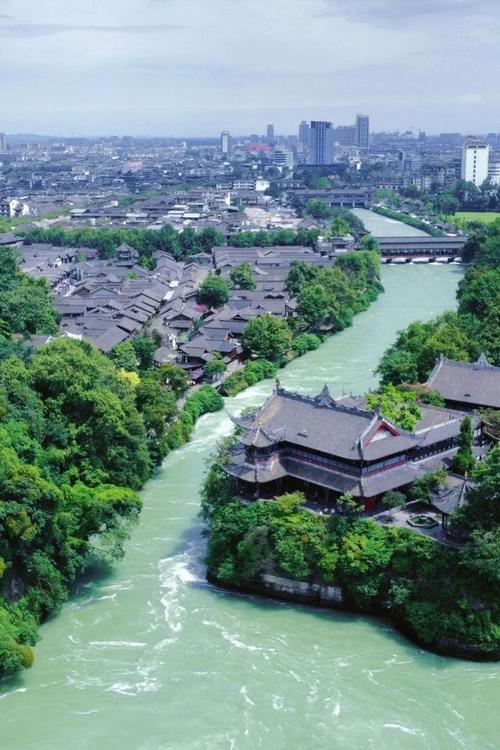 四、青城山-都江堰景区风景名胜区：青城山-都江堰-西岭雪山