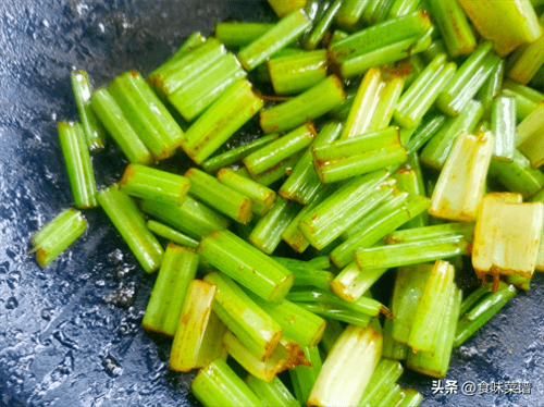 芹菜煮多久能熟(芹菜在开水焯几分钟就熟了)