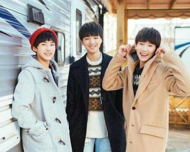 ​TFBOYS大学宿舍曝光，北电、中戏、伯克利，还是他更胜一筹