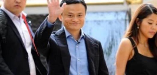 马云卸任后，为他挡子弹的保镖也失去了百万年薪，现状成这样！