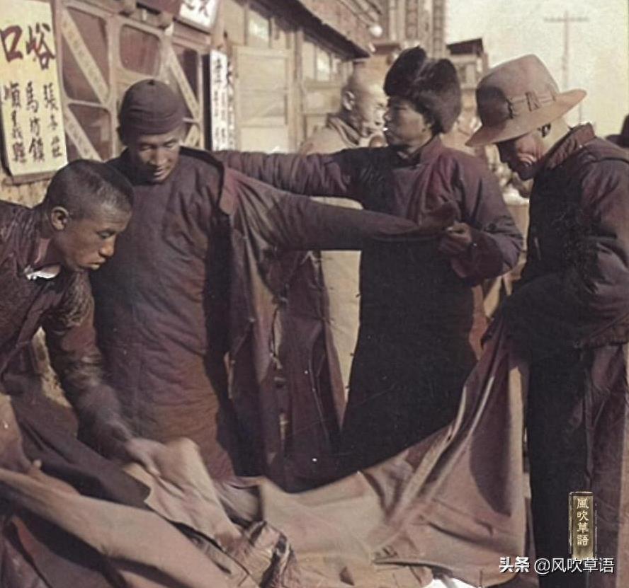 北京东四牌楼：1938年隆福寺庙会之所见，有只鹅太机智了